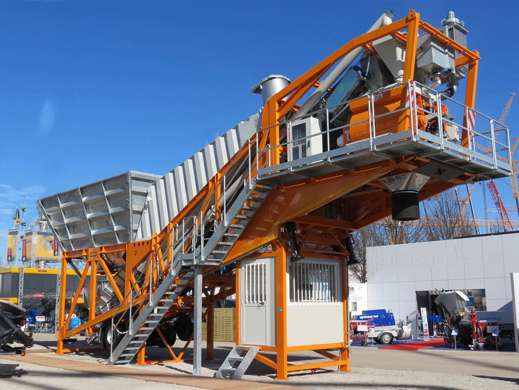 China Mobile Concrete Batching Mixing Plant 25/35/40/60m3 From Manufacturer